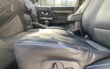 Mitsubishi Pajero IV, 2015 год, 2 415 000 рублей, 10 фотография