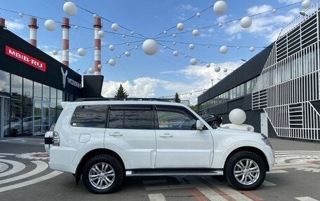 Mitsubishi Pajero IV, 2015 год, 2 415 000 рублей, 4 фотография