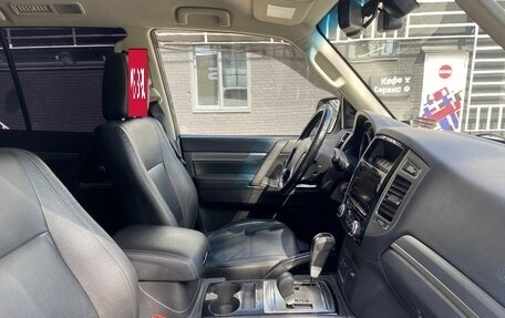 Mitsubishi Pajero IV, 2015 год, 2 415 000 рублей, 14 фотография