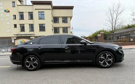 Volkswagen Passat B8 рестайлинг, 2021 год, 1 680 000 рублей, 4 фотография