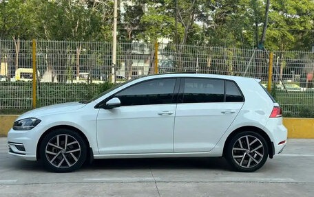 Volkswagen Golf VII, 2020 год, 1 300 000 рублей, 5 фотография