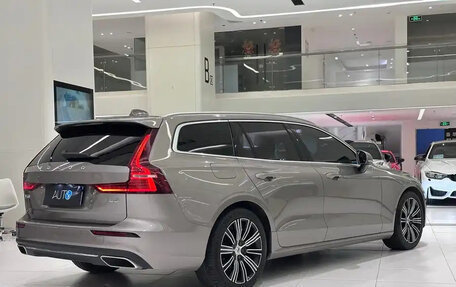Volvo V60 II, 2021 год, 2 900 060 рублей, 7 фотография