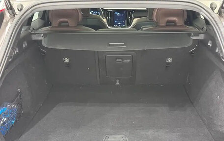 Volvo V60 II, 2021 год, 2 900 060 рублей, 16 фотография