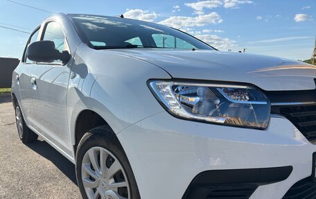 Renault Logan II, 2018 год, 950 000 рублей, 8 фотография