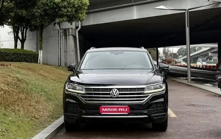 Volkswagen Touareg III, 2021 год, 3 670 000 рублей, 2 фотография