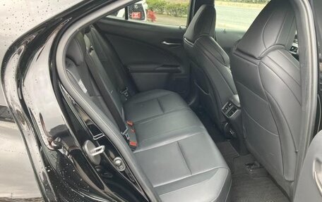 Lexus UX I, 2021 год, 2 650 000 рублей, 15 фотография