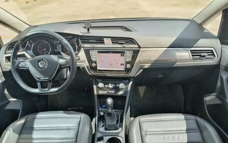 Volkswagen Touran III, 2021 год, 1 455 123 рублей, 12 фотография