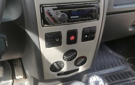 Renault Logan I, 2006 год, 210 000 рублей, 7 фотография