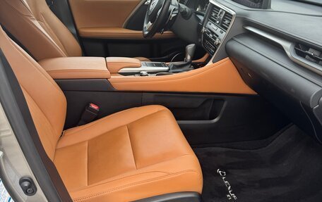 Lexus RX IV рестайлинг, 2022 год, 5 900 000 рублей, 15 фотография