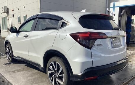 Honda Vezel, 2020 год, 1 350 000 рублей, 2 фотография