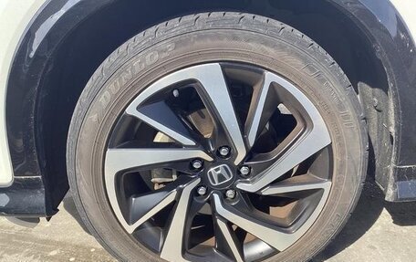 Honda Vezel, 2020 год, 1 350 000 рублей, 20 фотография