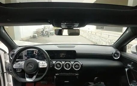 Mercedes-Benz A-Класс, 2021 год, 1 600 000 рублей, 13 фотография