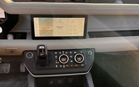 Land Rover Defender II, 2021 год, 6 700 000 рублей, 11 фотография