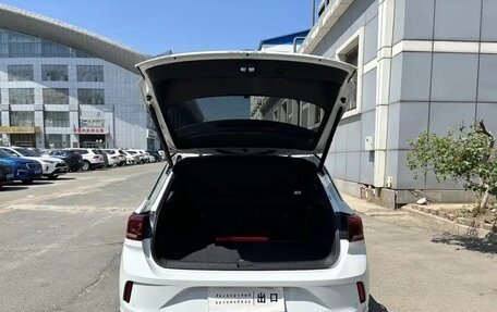 Volkswagen T-Roc I, 2022 год, 1 333 000 рублей, 7 фотография