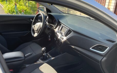 Hyundai Solaris II рестайлинг, 2017 год, 1 265 000 рублей, 15 фотография