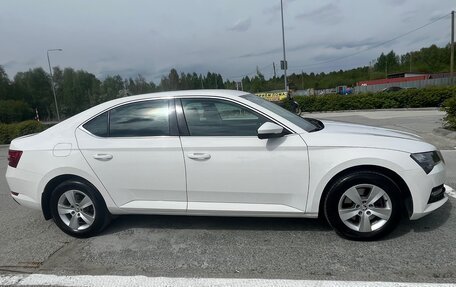Skoda Superb III рестайлинг, 2021 год, 2 500 000 рублей, 6 фотография