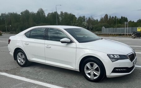 Skoda Superb III рестайлинг, 2021 год, 2 500 000 рублей, 3 фотография