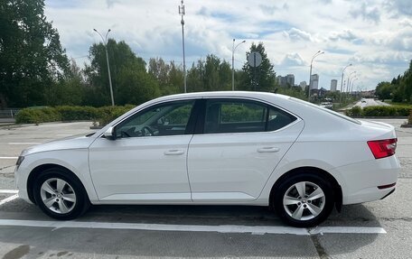 Skoda Superb III рестайлинг, 2021 год, 2 500 000 рублей, 7 фотография
