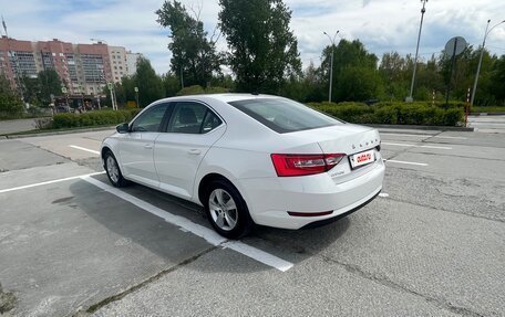 Skoda Superb III рестайлинг, 2021 год, 2 500 000 рублей, 5 фотография