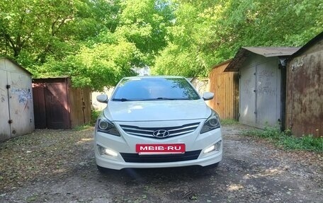 Hyundai Solaris II рестайлинг, 2016 год, 1 300 000 рублей, 9 фотография
