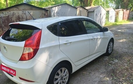 Hyundai Solaris II рестайлинг, 2016 год, 1 300 000 рублей, 12 фотография
