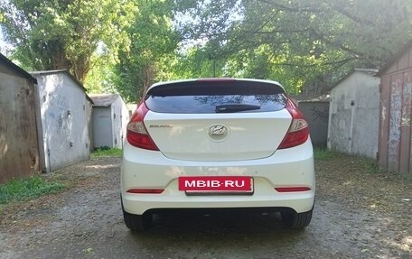 Hyundai Solaris II рестайлинг, 2016 год, 1 300 000 рублей, 13 фотография