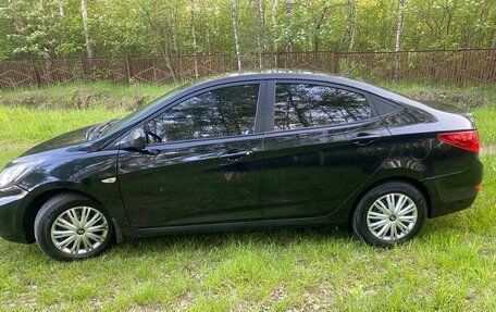 Hyundai Solaris II рестайлинг, 2014 год, 650 000 рублей, 3 фотография