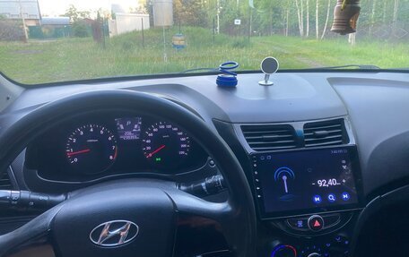Hyundai Solaris II рестайлинг, 2014 год, 650 000 рублей, 15 фотография