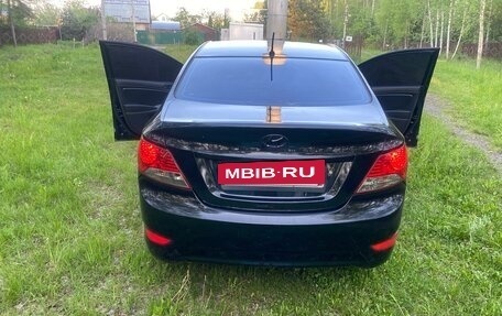 Hyundai Solaris II рестайлинг, 2014 год, 650 000 рублей, 13 фотография