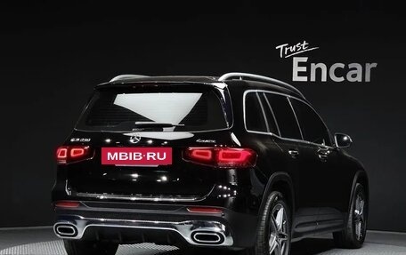 Mercedes-Benz GLB, 2020 год, 2 552 000 рублей, 2 фотография