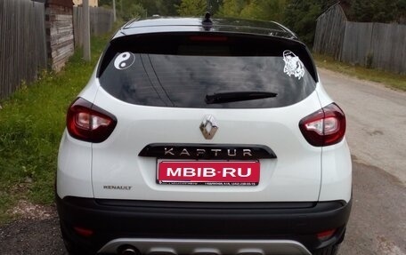 Renault Kaptur I рестайлинг, 2019 год, 1 700 000 рублей, 1 фотография