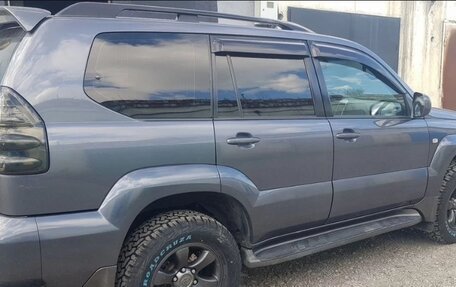 Toyota Land Cruiser Prado 120 рестайлинг, 2006 год, 2 700 000 рублей, 7 фотография