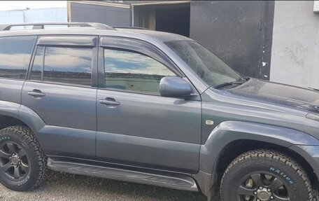 Toyota Land Cruiser Prado 120 рестайлинг, 2006 год, 2 700 000 рублей, 8 фотография
