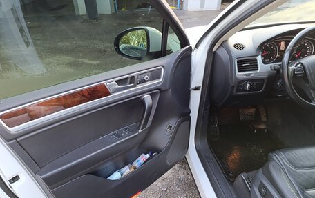 Volkswagen Touareg III, 2015 год, 2 910 000 рублей, 6 фотография