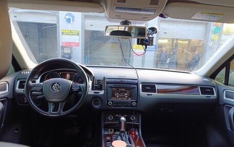 Volkswagen Touareg III, 2015 год, 2 910 000 рублей, 11 фотография