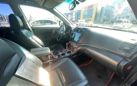 Toyota Highlander III, 2011 год, 1 900 000 рублей, 4 фотография