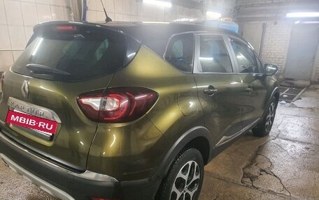 Renault Kaptur I рестайлинг, 2017 год, 1 200 000 рублей, 10 фотография