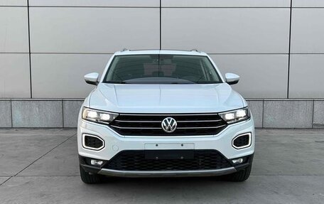 Volkswagen T-Roc I, 2020 год, 1 350 100 рублей, 2 фотография