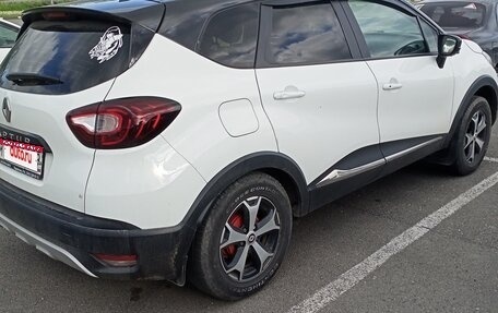 Renault Kaptur I рестайлинг, 2019 год, 1 700 000 рублей, 8 фотография