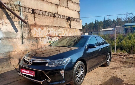 Toyota Camry, 2017 год, 2 400 000 рублей, 4 фотография