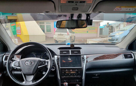 Toyota Camry, 2017 год, 2 400 000 рублей, 15 фотография