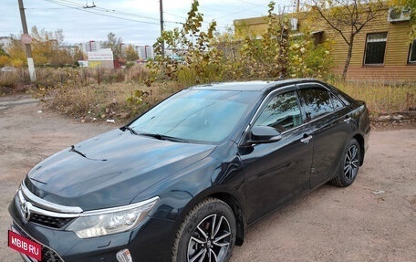 Toyota Camry, 2017 год, 2 400 000 рублей, 14 фотография