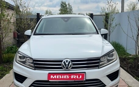 Volkswagen Touareg III, 2016 год, 3 180 000 рублей, 1 фотография