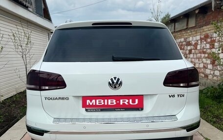 Volkswagen Touareg III, 2016 год, 3 180 000 рублей, 2 фотография