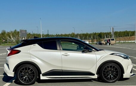 Toyota C-HR I рестайлинг, 2018 год, 2 300 000 рублей, 3 фотография