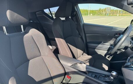 Toyota C-HR I рестайлинг, 2018 год, 2 300 000 рублей, 6 фотография