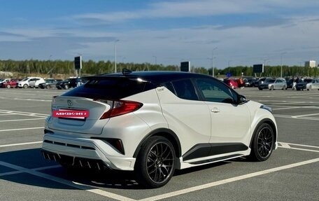 Toyota C-HR I рестайлинг, 2018 год, 2 300 000 рублей, 4 фотография