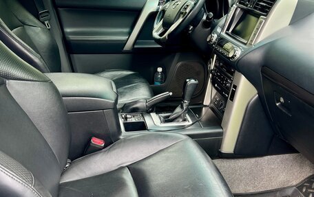 Toyota Land Cruiser Prado 150 рестайлинг 2, 2009 год, 2 350 000 рублей, 8 фотография