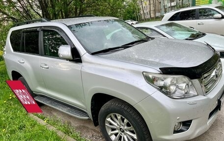 Toyota Land Cruiser Prado 150 рестайлинг 2, 2009 год, 2 350 000 рублей, 2 фотография