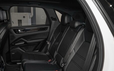 Porsche Cayenne III, 2019 год, 6 050 000 рублей, 8 фотография